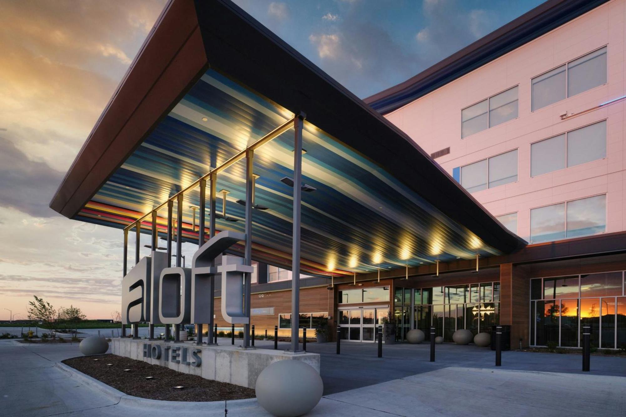 Hotel Aloft Waukee Exterior foto